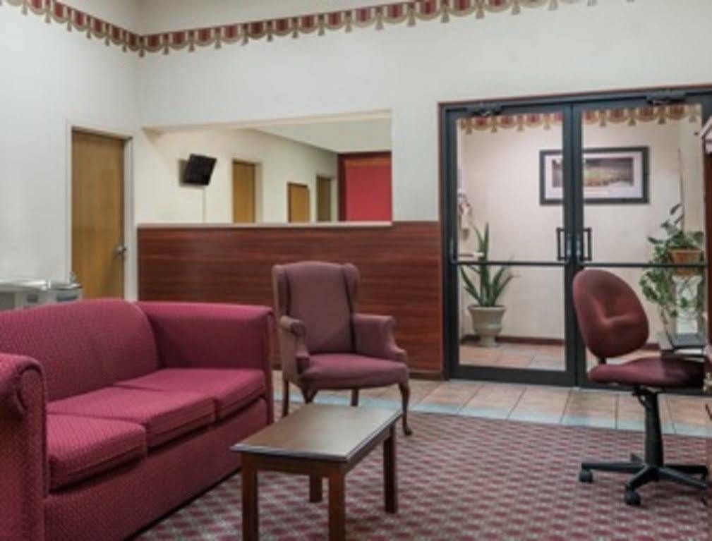 Hotel Super 8 By Wyndham Bellefontaine Extérieur photo