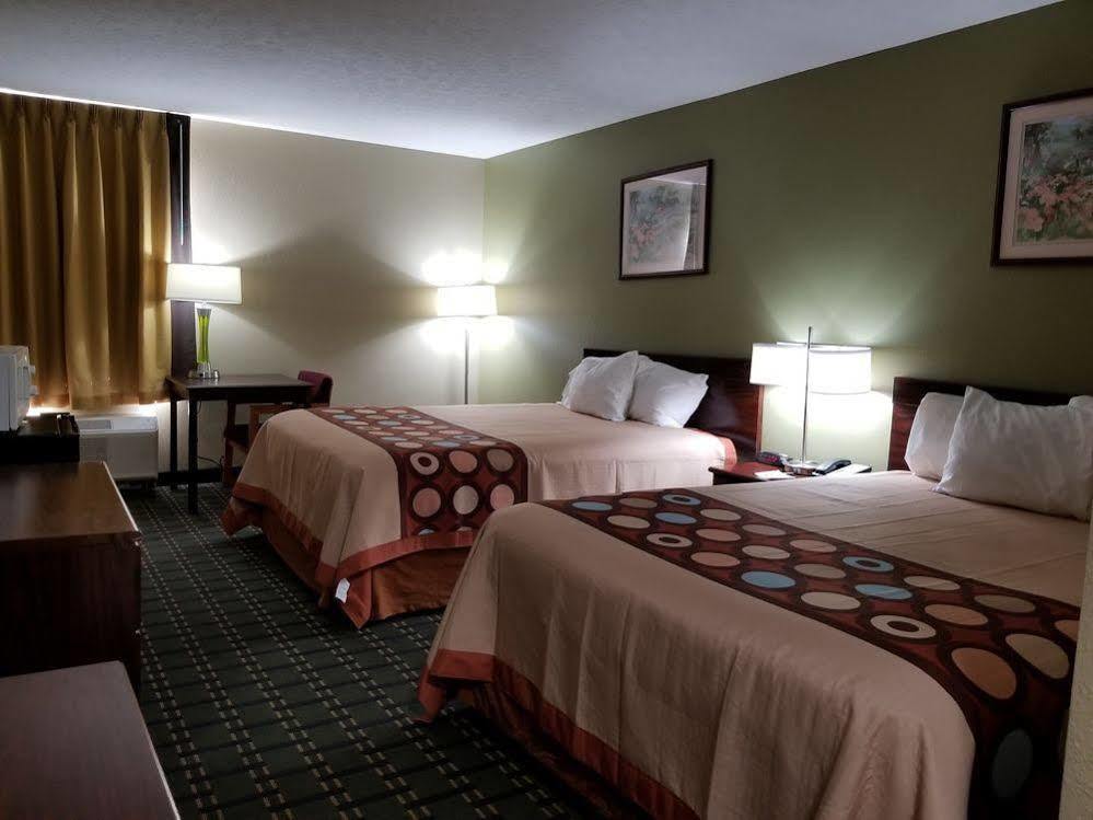 Hotel Super 8 By Wyndham Bellefontaine Extérieur photo
